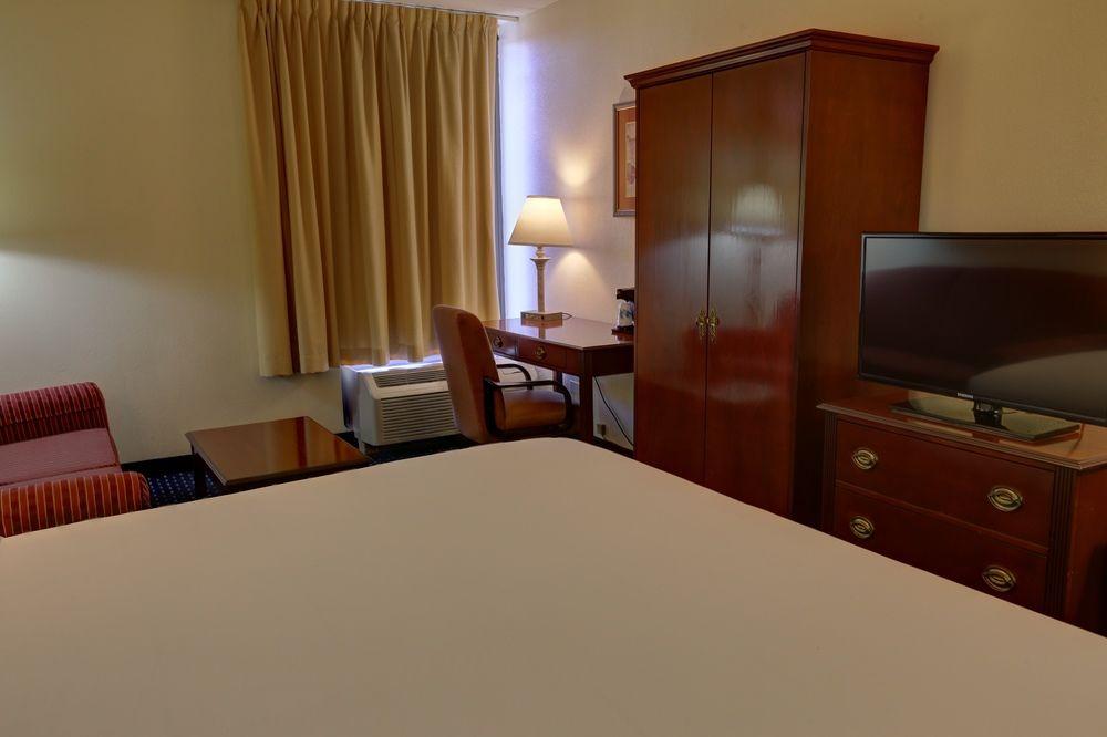 Surestay Plus Hotel By Best Western Chicago Lombard Kültér fotó