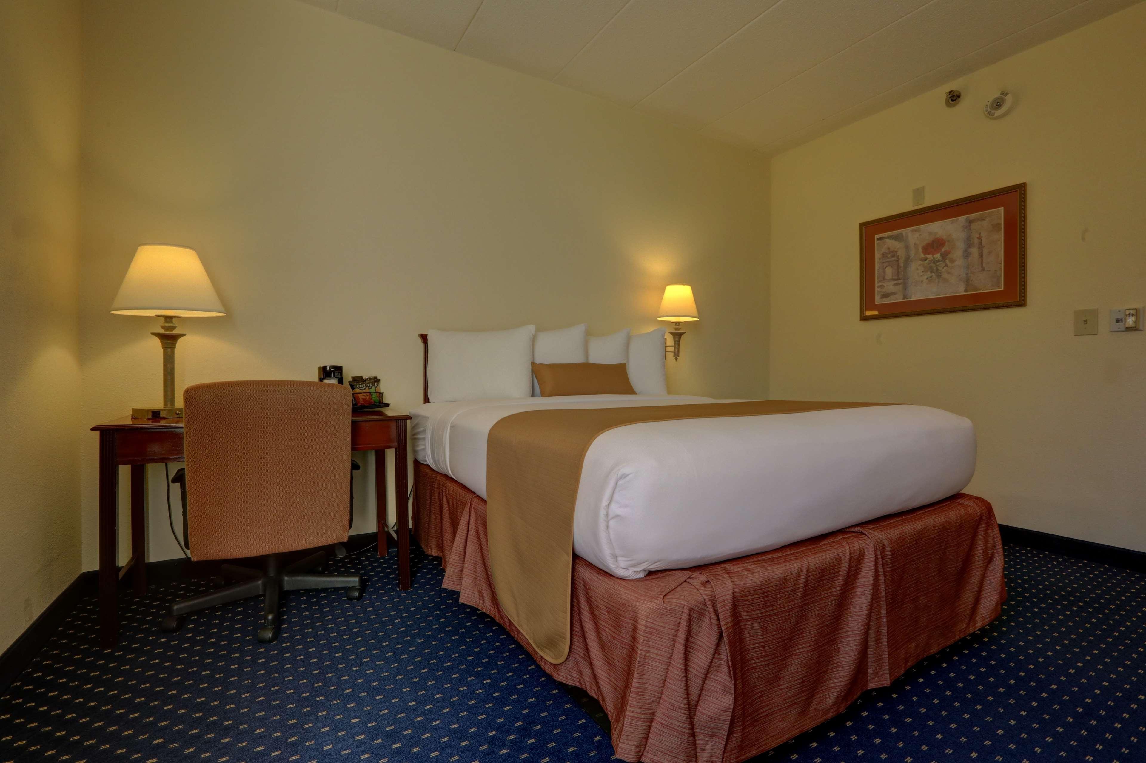 Surestay Plus Hotel By Best Western Chicago Lombard Szoba fotó