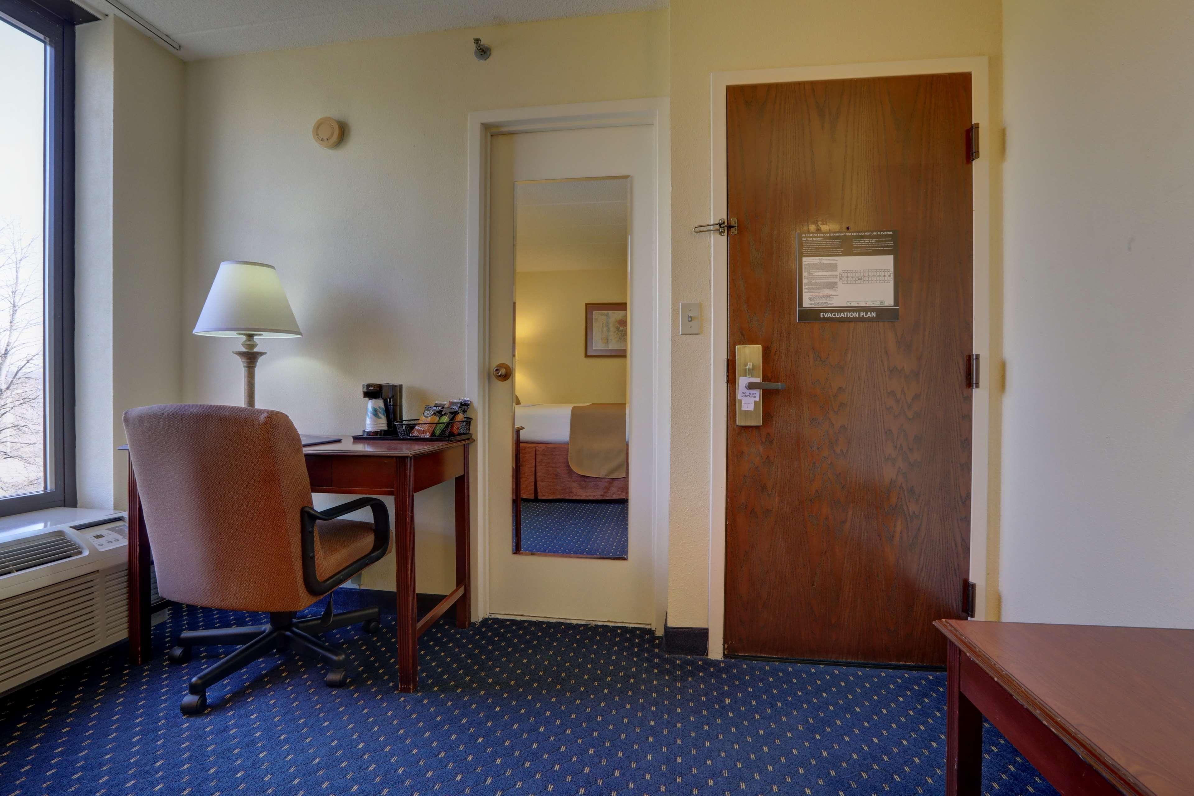 Surestay Plus Hotel By Best Western Chicago Lombard Szoba fotó