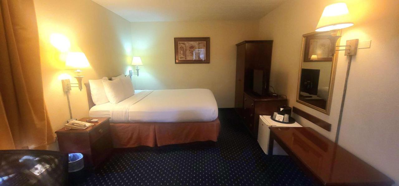 Surestay Plus Hotel By Best Western Chicago Lombard Kültér fotó
