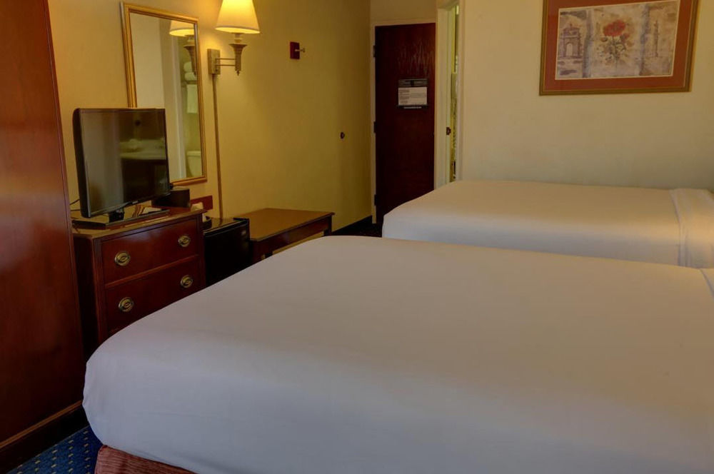Surestay Plus Hotel By Best Western Chicago Lombard Kültér fotó
